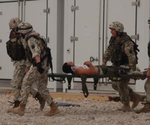 Przestrzelony hełm „Sikora”