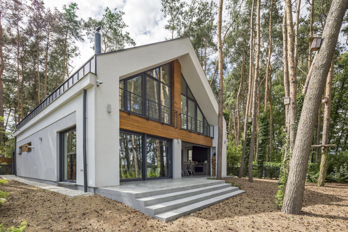 Dachy bezokapowe - eksponują bryłę domu, są estetyczne i modne. Nie wybaczają jednak błędów