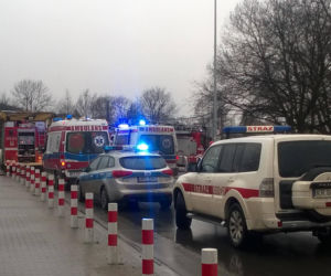 Pożar przy moście na Rudawie. Dwie osoby ranne [ZDJĘCIA]