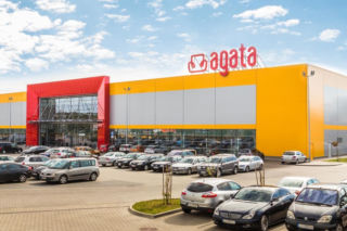 Firma meblowa Agata S.A. wspiera walkę z epidemią