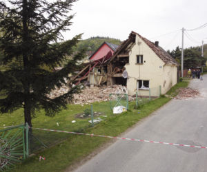 Gruzowisko zamiast domu. Straszny widok w Ożarach 