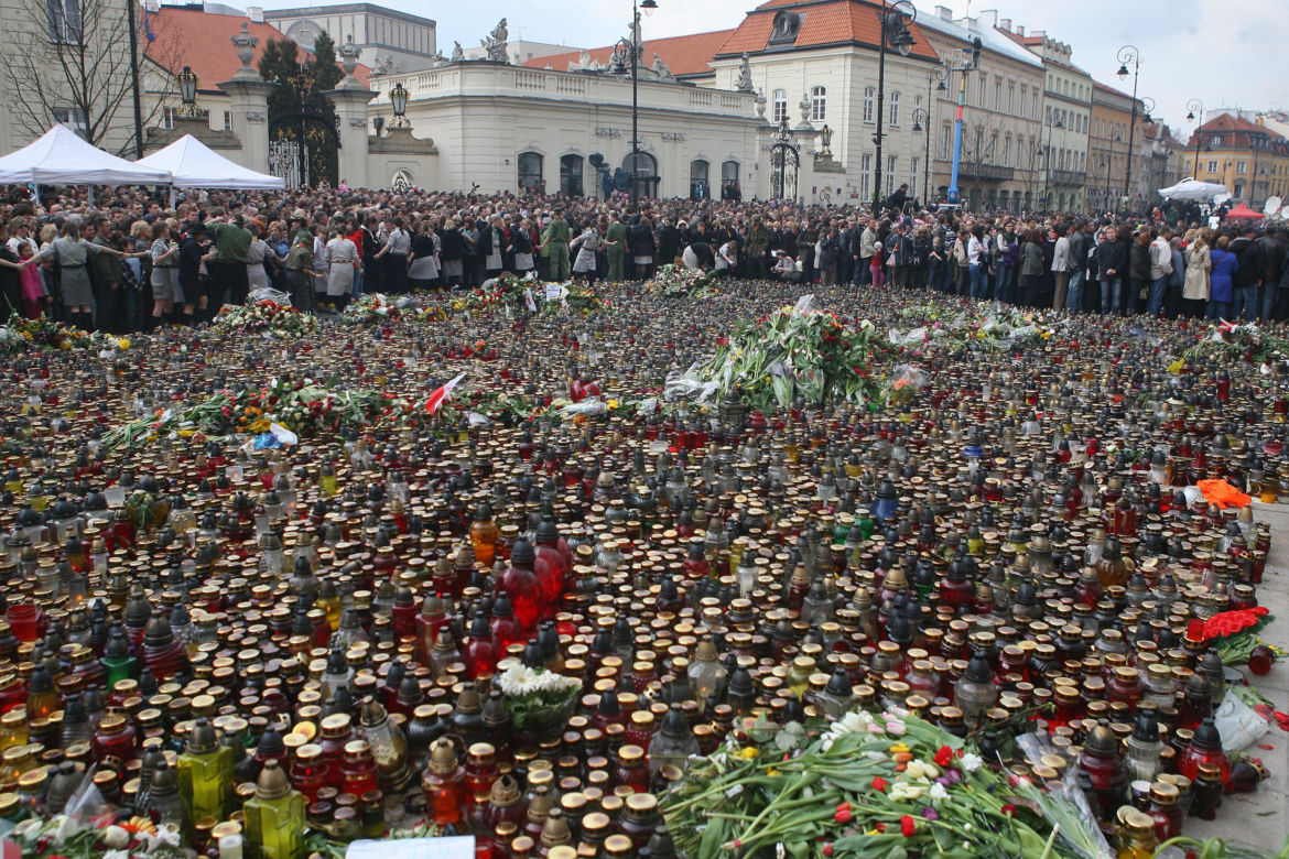 Warszawa dzień po katastrofie smoleńskiej