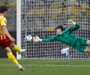 Korona pokonuje GKS Katowice po karnym. Udany debiut trenera Kolendowicza