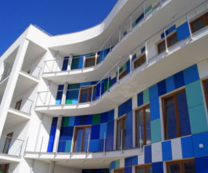 Hotel nad morzem. Hotel Szafir w Jastrzębiej Górze