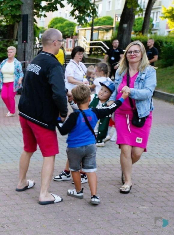 Potańcówka pod chmurką