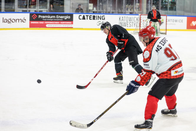 Mecz hokejowy Reprezentacji Artystów Polskich i Przedsiębiorców