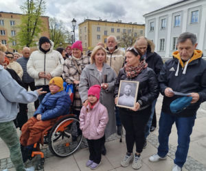 Siedlczanie uczcili minutą ciszy pamięć o zmarłym pośle Łukaszu Litewce