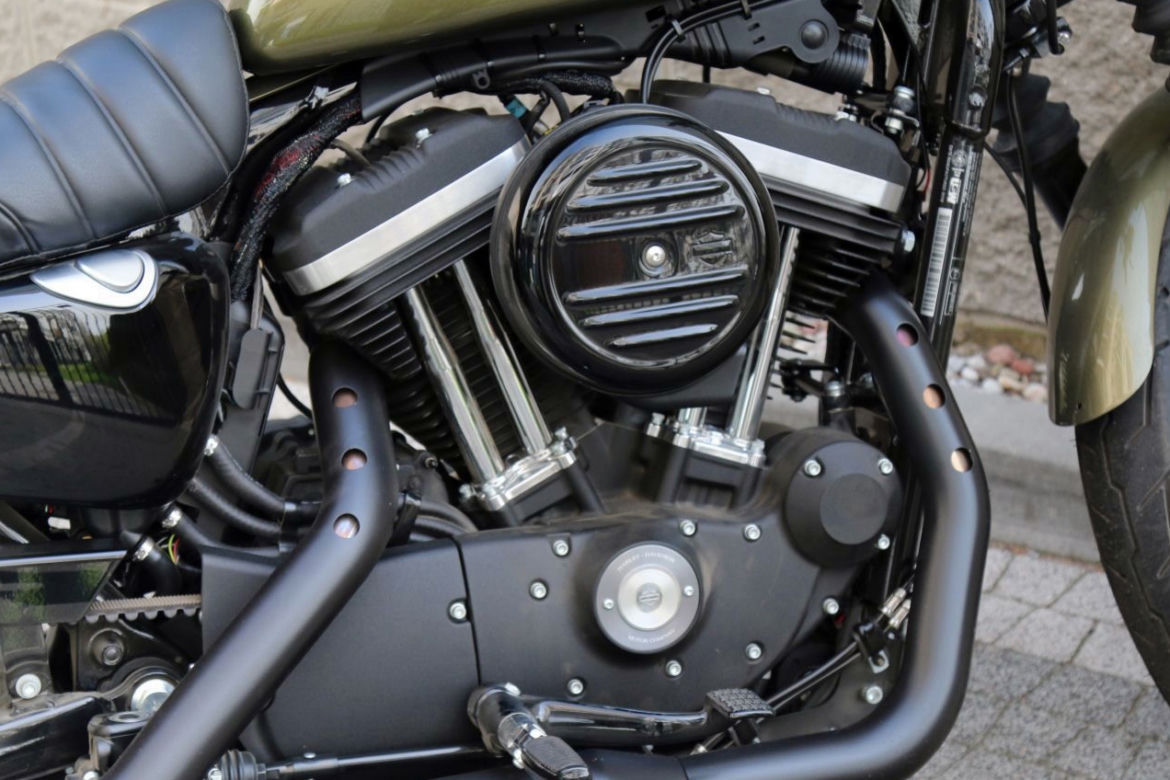 Harley-Davidson 883 Iron