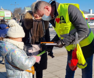 W walentynki policja przypomina, że kochać musimy się też na drodze