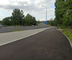 Rowerzyści z nowej ścieżki trafią... na schody