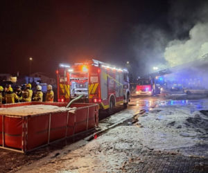 Kilkanaście godzin walki z wielkim pożarem w Rawiczu. Milionowe straty