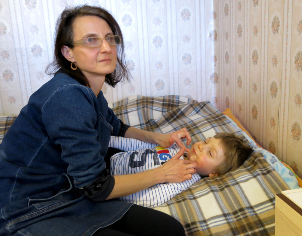 Mama Radka jest niemal niewidoma