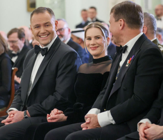 Miny Sikorskiego i Nawrockiego to hit!