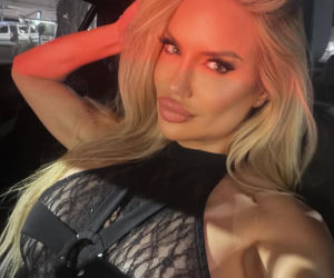Była pierwszą nieoficjalną Miss Mundialu. Tak wygląda seksowna „matka chrzestna”