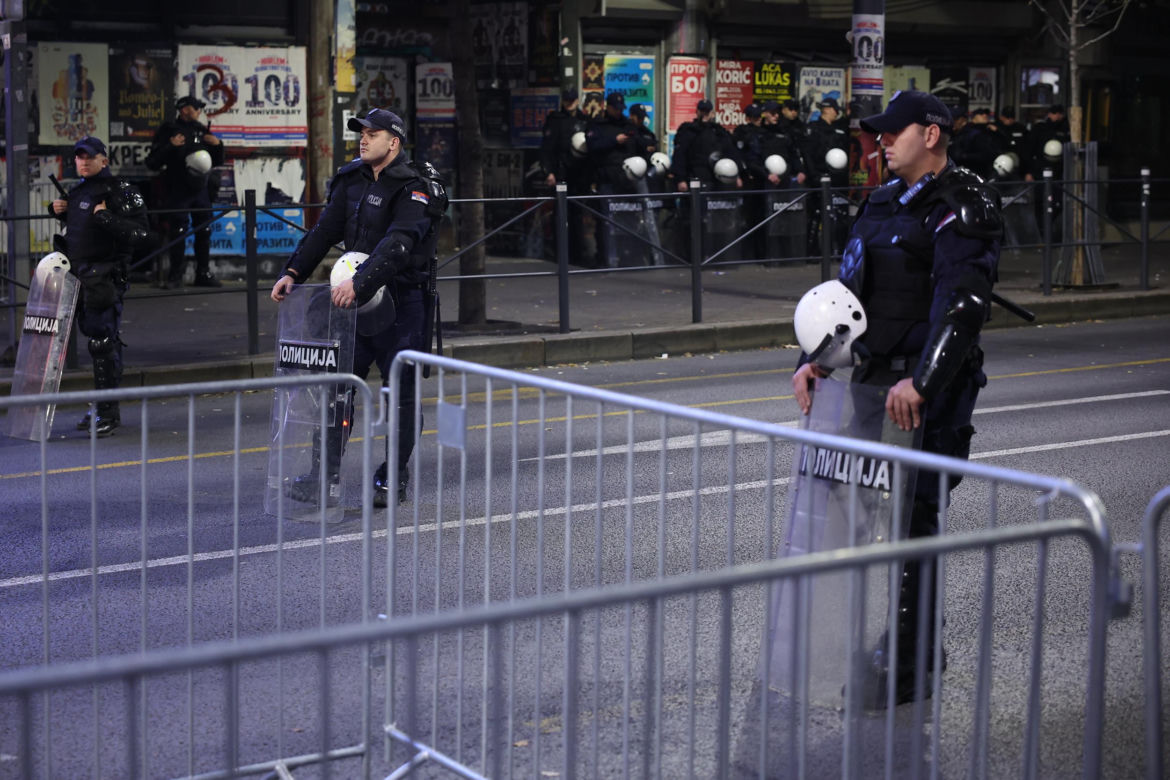 Głosowanie zakończone, ale emocje nie opadają. W Serbii policja szykuje się na demonstracje