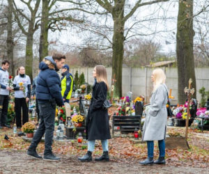 Pierwsza miłość odc. 4157. Emilka (Anna Ilczuk), Marta (Honorata Witańska), Piotrek (Michał Mikołajczak)