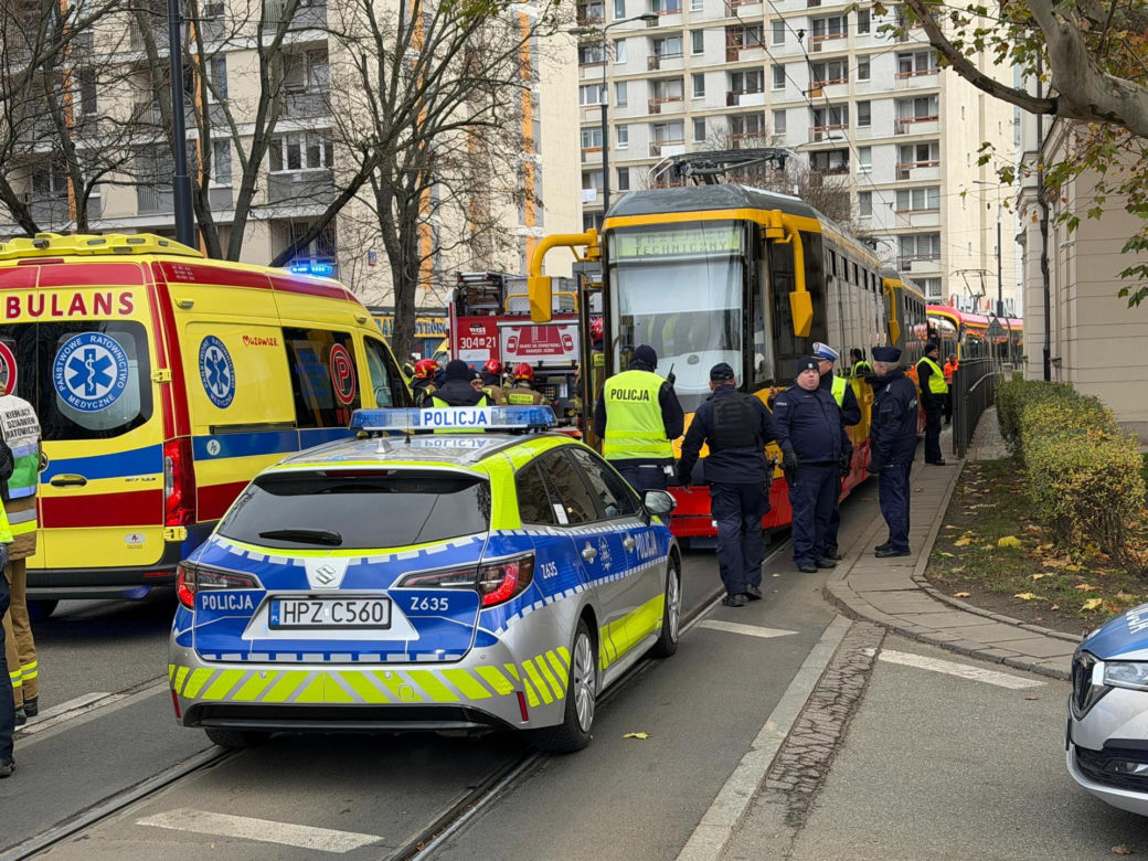 Zderzenie tramwajów i autobusu w Warszawie 18.11.2025