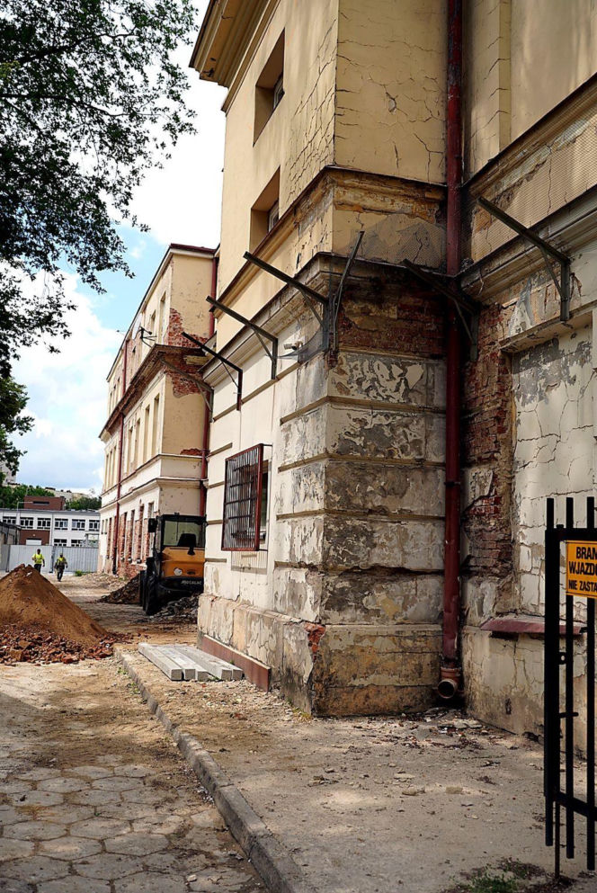 Siedlce: Termomodernizacja budynków ZSP Nr 1