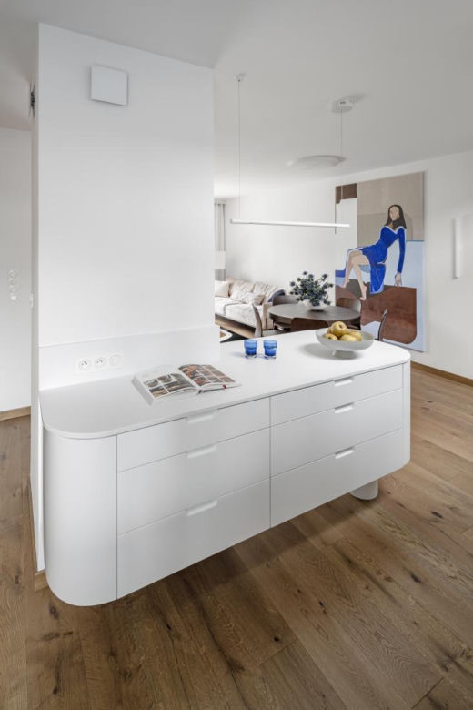Styl Bauhaus we wnętrzu. Zobacz nowoczesny apartament dla pary