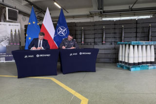 Ponad 13,5 mld zł na amunicję 155 mm.  Kontrakt na setki tysięcy pocisków