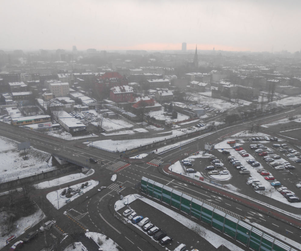 Śnieg, mróz i zimny wiatr. Do miast Śląka i Zagłębia wróciła zima!  [ZDJĘCIA]