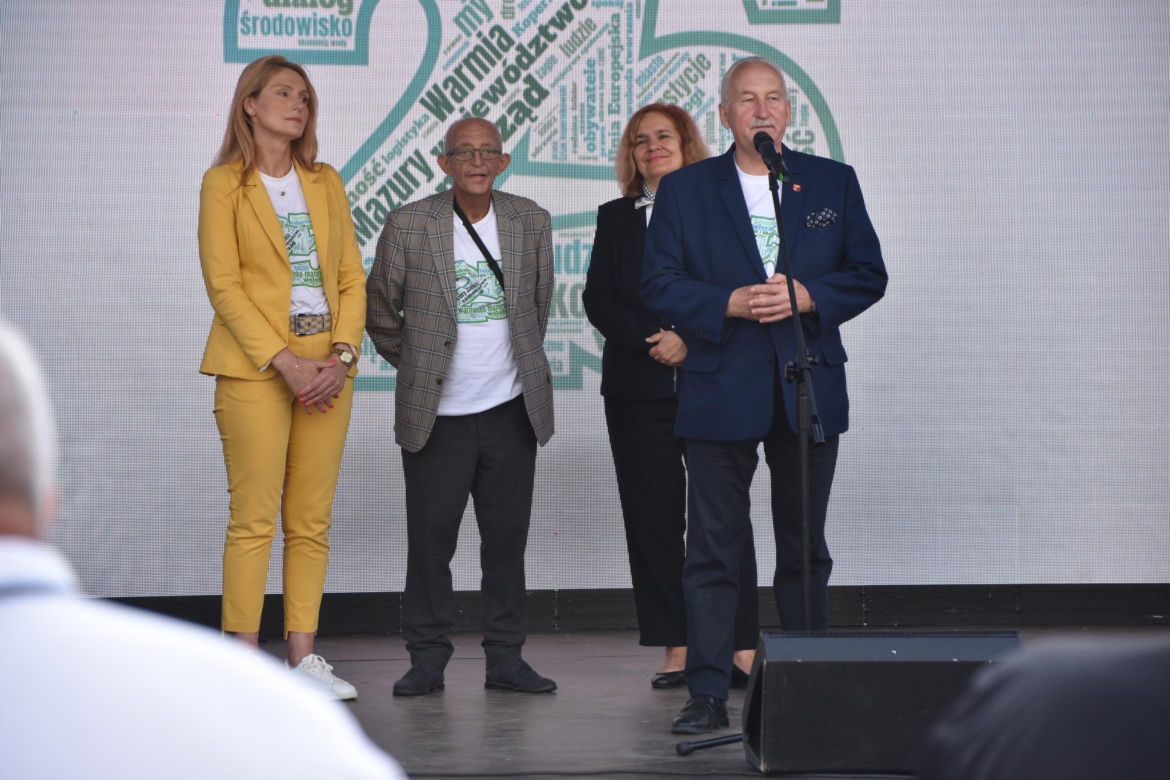 Tłumy na Starym Mieście w Olsztynie. Mieszkańcy świętowali 25-lecie samorządu Warmii i Mazur [ZDJĘCIA]