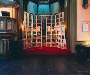 W starym kościele w Oslo możesz dowiedzieć się, czy architektura powinna ustąpić pierwszeństwa naturze. Relacja z Oslo Architecture Triennale