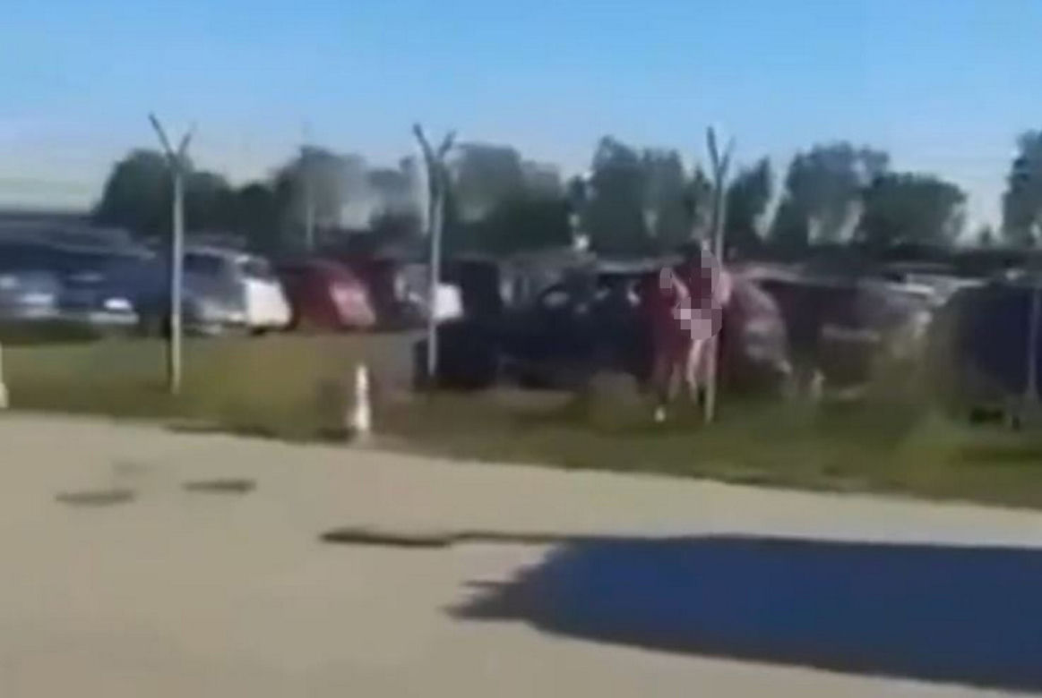 Seks na parkingu lotniska Pyrzowice