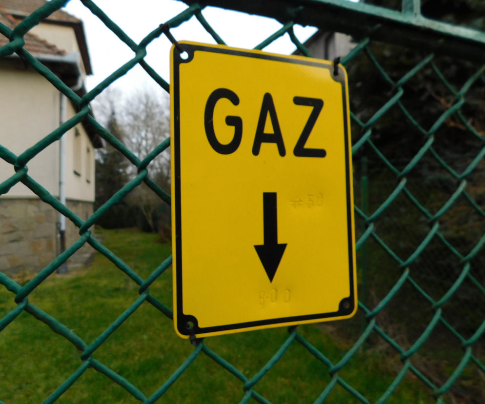 Potężny słup OGNIA w Warszawie. Ewakuacja kilku budynków w Nowy Rok
