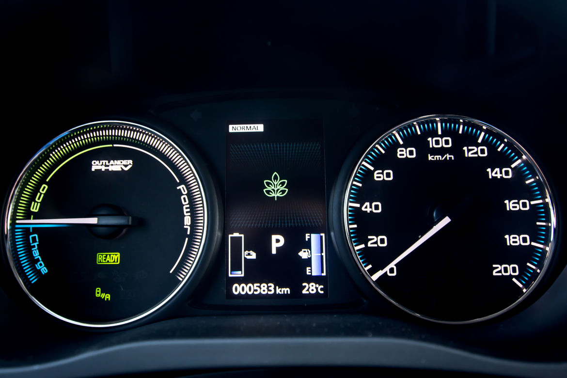 Mitsubishi Outlander PHEV Instyle NAVI+