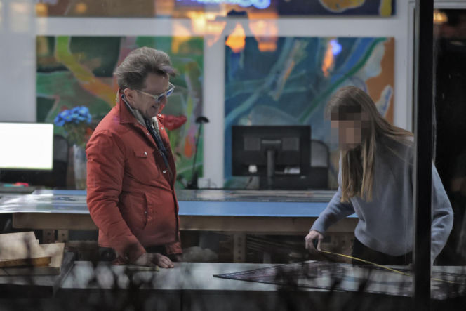 Paweł Wilczak szuka złota w w lombardzie