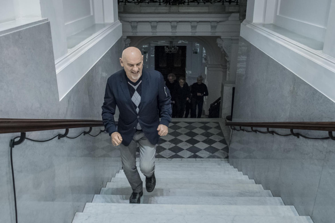 Gwiazdor "Na Wspólnej" zaatakowany przez fankę! "Niech pan już przestanie chlać"!