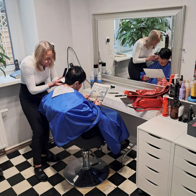 Joanna Senyszyn u fryzjera