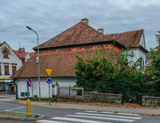 To jedno z najpiękniejszych miast w woj. małopolskim. Mikołaj Rej ukończył w nim swoje słynne dzieło