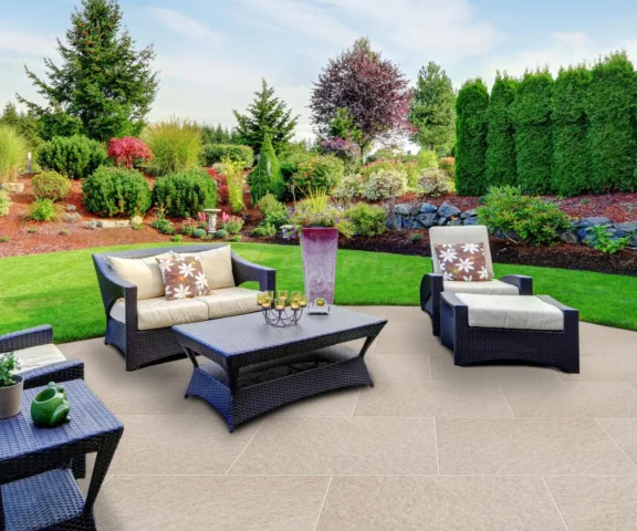 Temat miesiąca: przestrzeń wokół domu