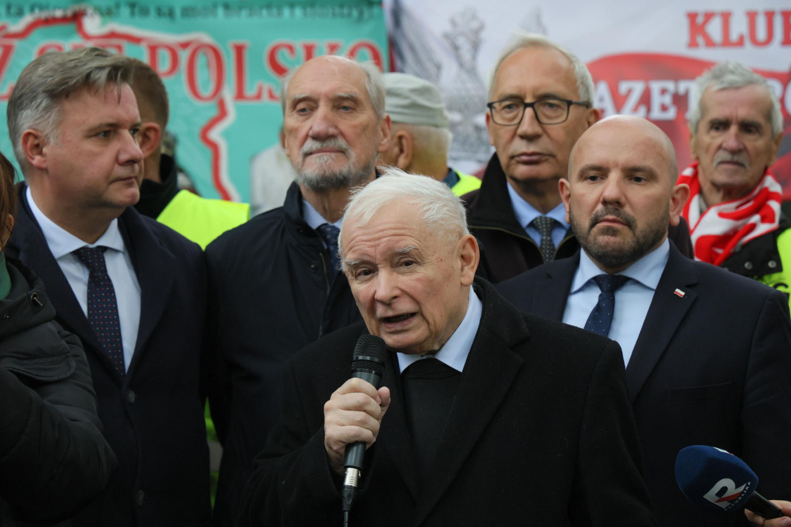 Gargamel: Wielu smerfów popełniło wielki błąd. Gargamel grzmi o "barbarzyńskaiej dzic…