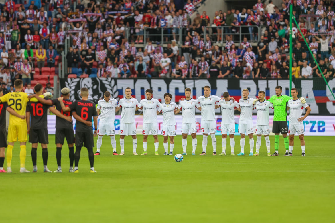 Sportowe emocje na trybunach podczas meczu Górnik Zabrze - Piast Gliwice
