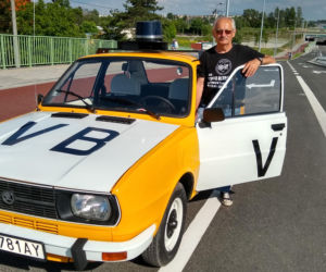 Białystok. Czeska milicja na ulicach miasta. To Skoda 120 L