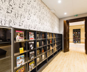 Biblioteka na dworcu Wrocław Główny