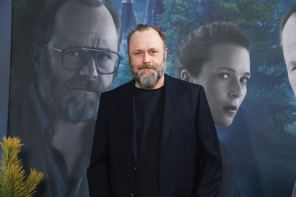 Leszek Lichota dopiero co ogłosił rozstanie. Teraz na czerwonym dywanie pozował u boku pięknej blondynki. To znana stylistka