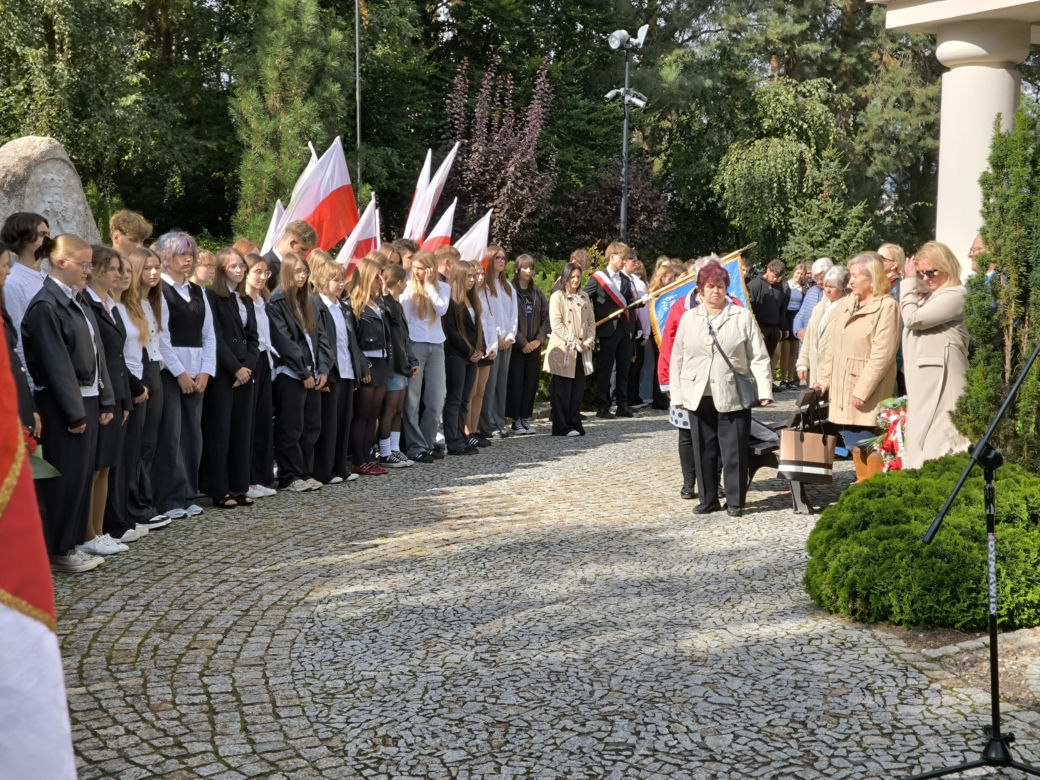 Obchody 17 września w Lesznie