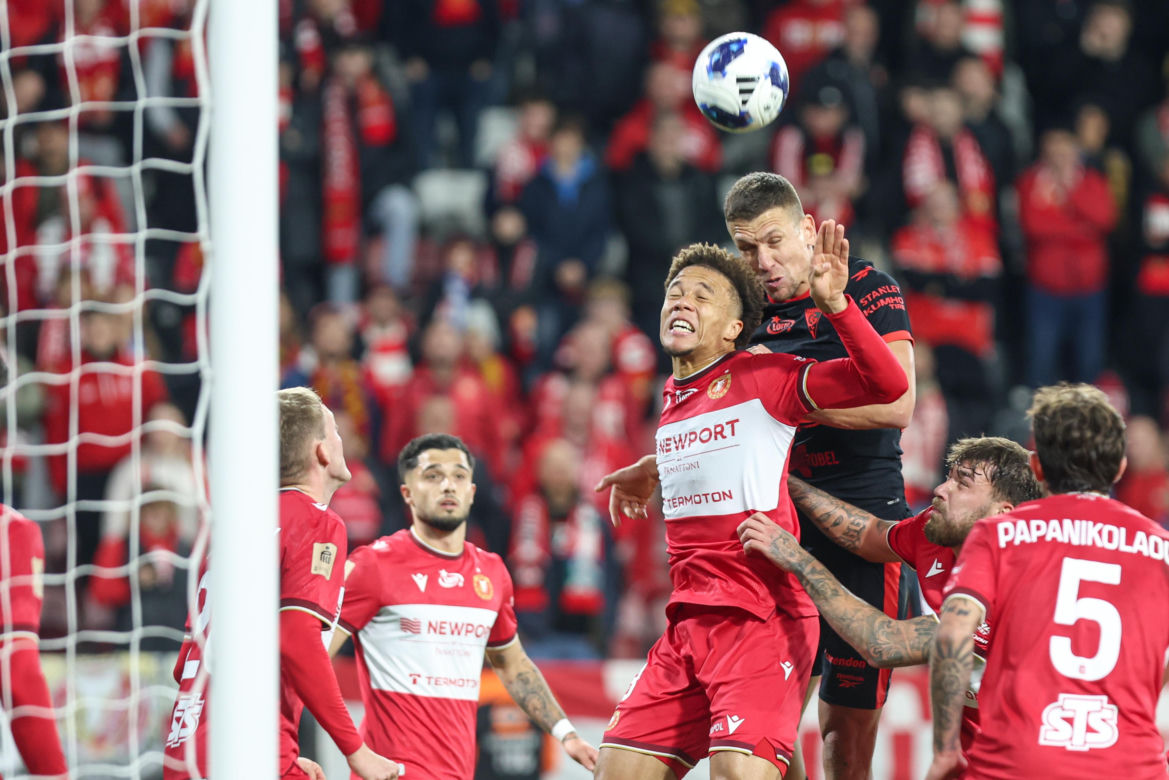 Widzew Łódź - Górnik Zabrze: Zdjęcia kibiców i zawodników z klasyku w ramach 12. kolejki PKO BP Ekstraklasy