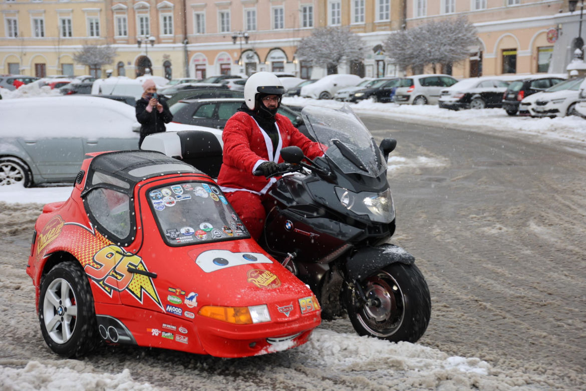 Śnieżyca niestraszna MotoMikołajom z Lublina!