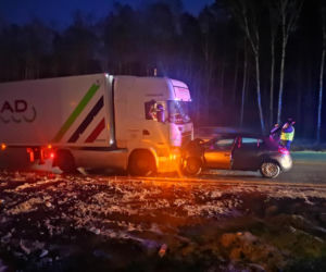 Wypadek na DK 10 w Białych Błotach! Spore utrudnienia dla kierowców [ZDJĘCIA] 