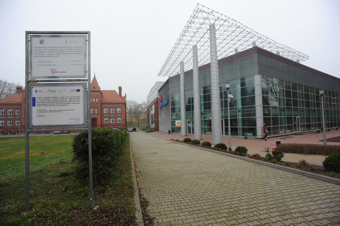 Gryfice: Hala sportowa została żle poświęcona