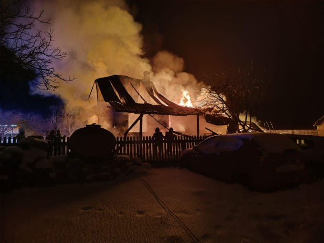 Tragiczny pożar w Pasiecznikach Dużych. Nie żyją dwie osoby
