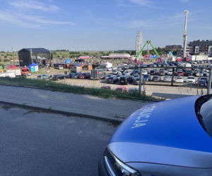 Policjanci zatrzymali 19-letniego mieszkańca miasta, przy którym znaleziono pojemnik z drażniącą substancją