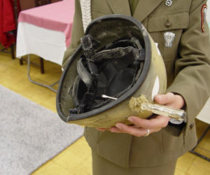 Przestrzelony hełm „Sikora”. Polski komandos cudem przeżył zasadzkę w Iraku