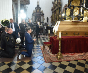 RELACJA NA ŻYWO - POGRZEB ABP. GOCŁOWSKIEGO.
