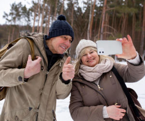 Jesteś emerytem? Możesz odebrać 3500 zł na ferie. Sprawdź, jak złożyć wniosek